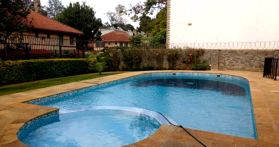 5-Ensuite Townhouse with Private Garden & Pool Access - Westlands
