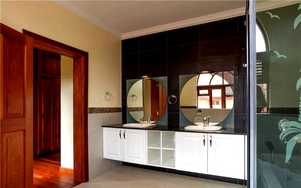 Rustic Stone 5-Bed Townhouse on Half-Acre – Karen Gated Community