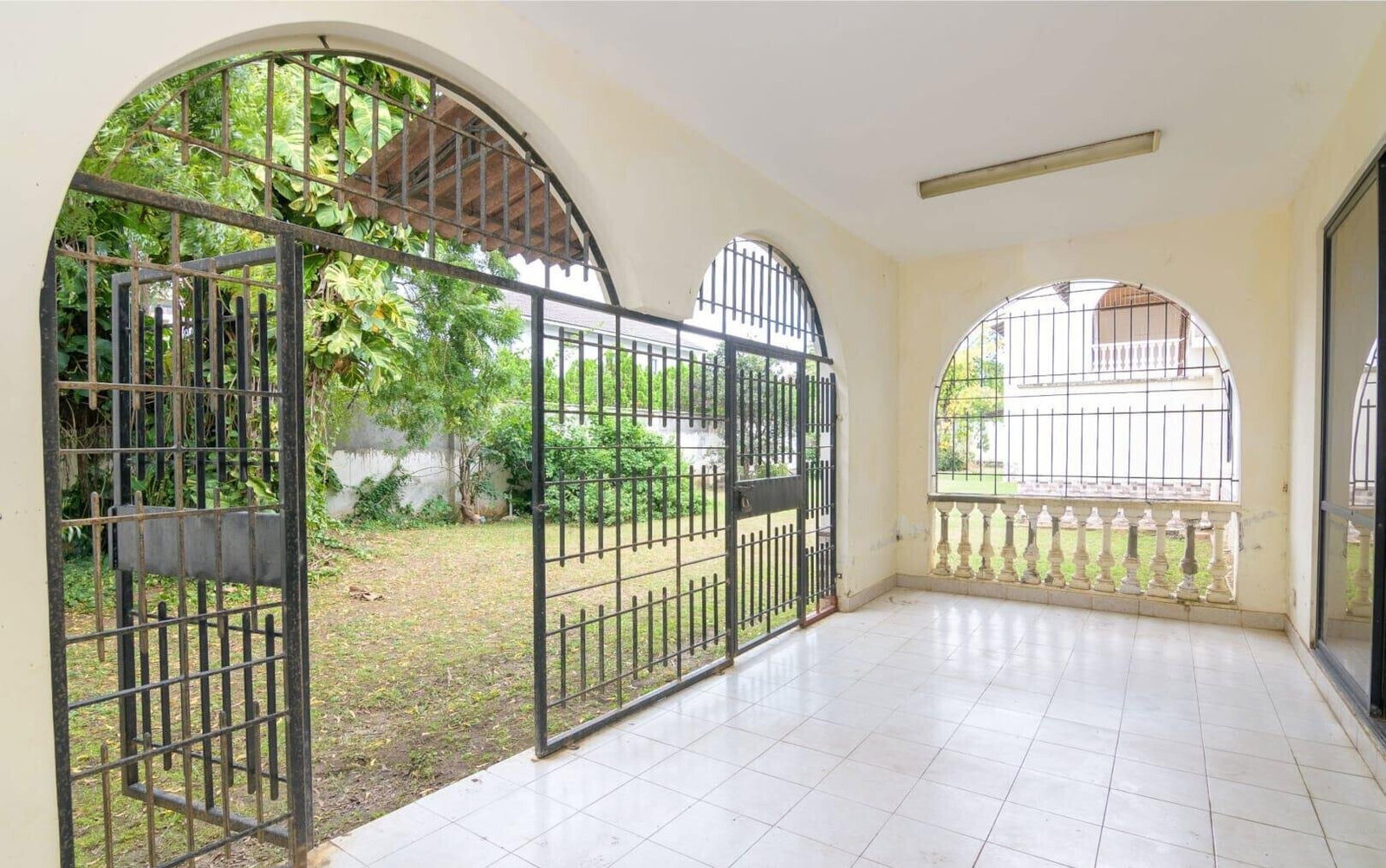 4BR Townhouse in Exclusive 4-Unit Gated Estate - Links Road, Nyali
