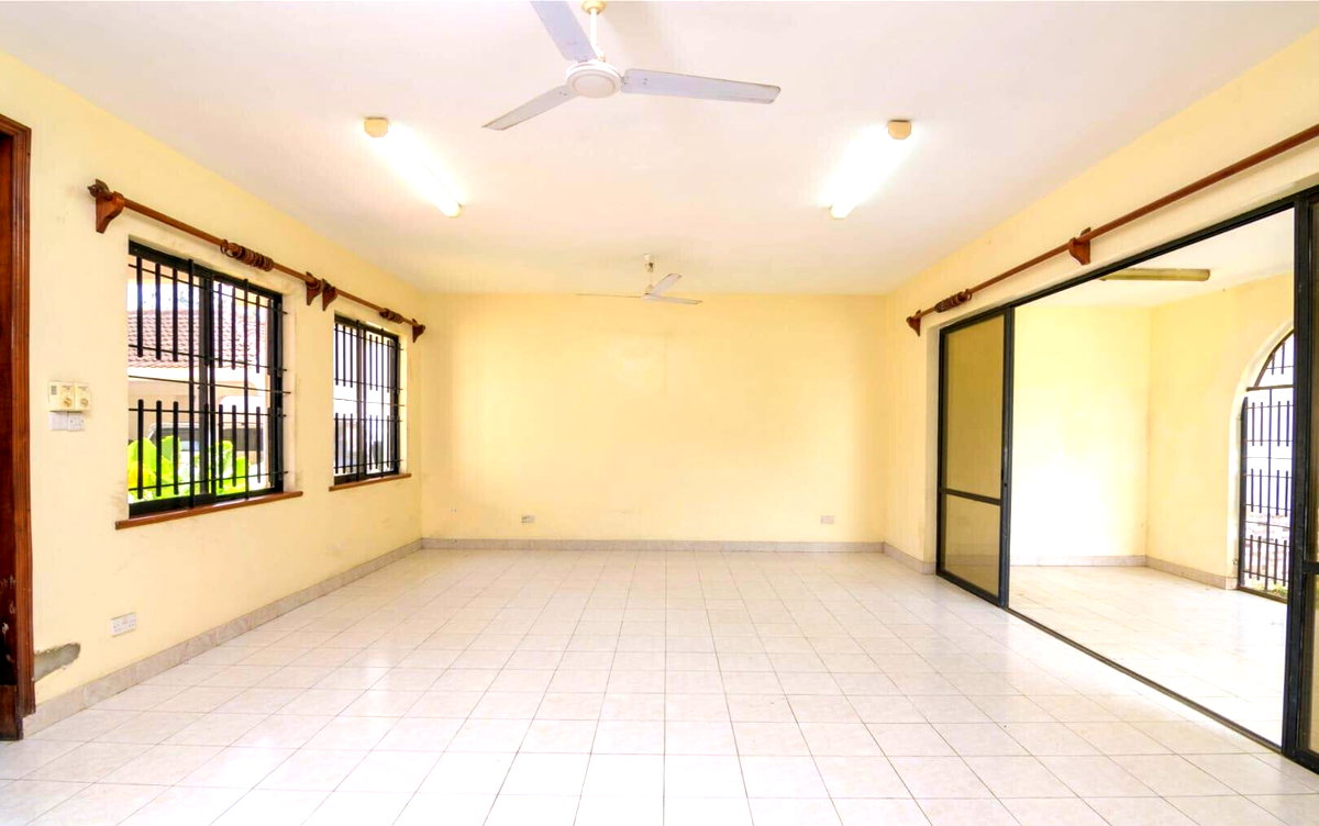4BR Townhouse in Exclusive 4-Unit Gated Estate - Links Road, Nyali