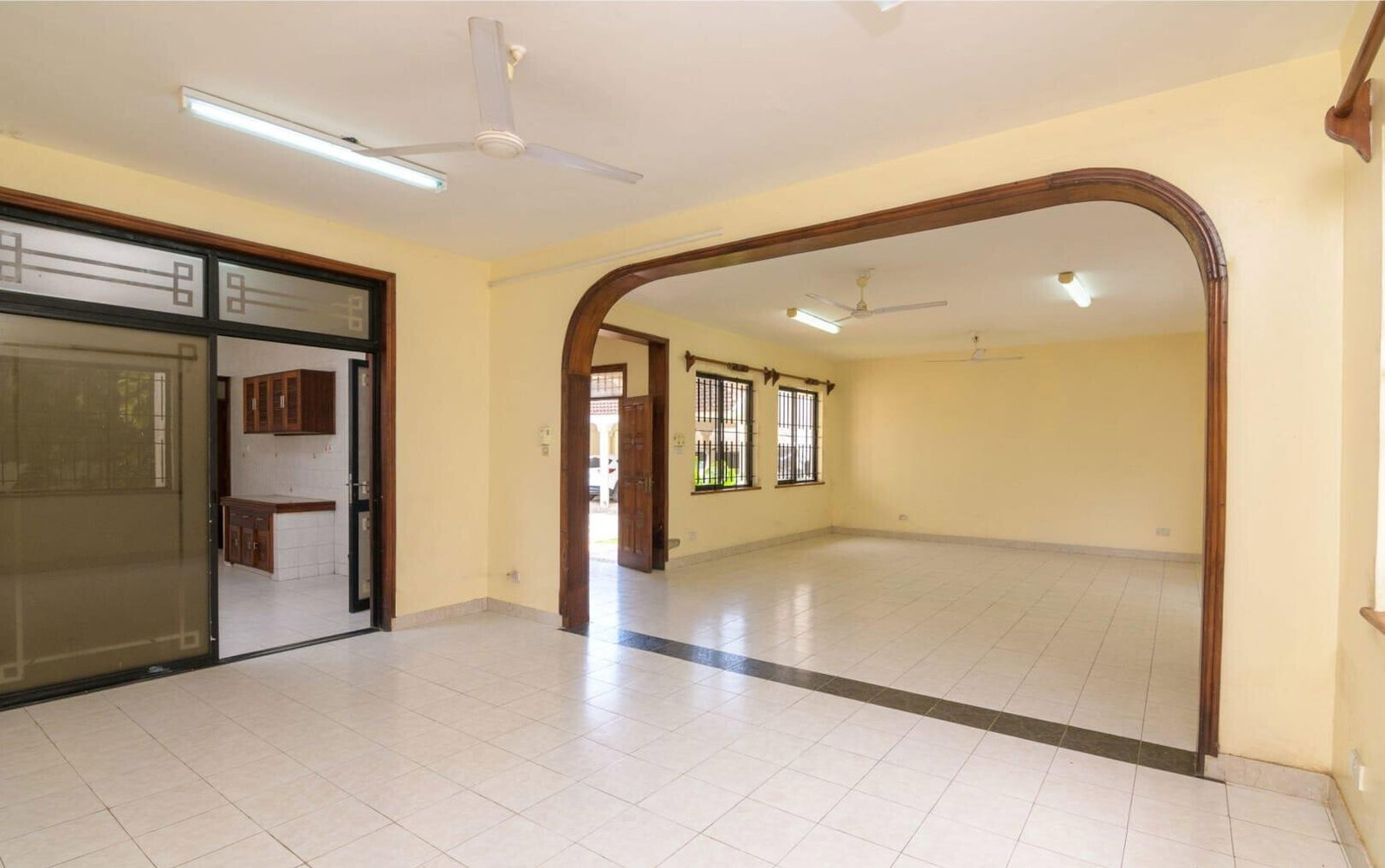 4BR Townhouse in Exclusive 4-Unit Gated Estate - Links Road, Nyali