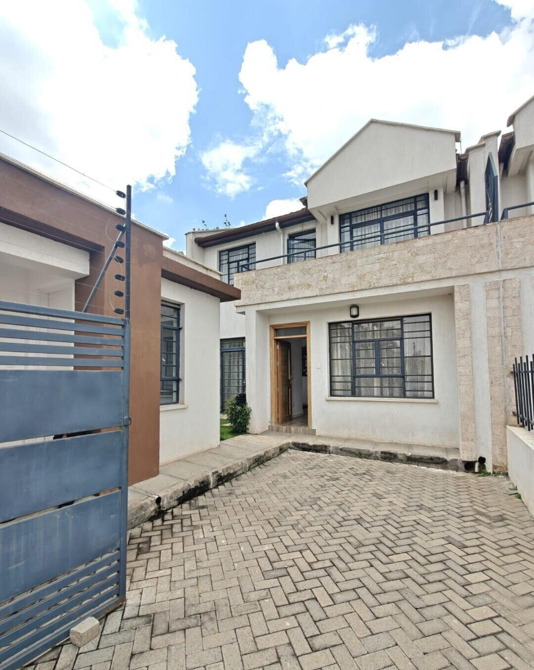 Newly Built 4BR Townhouse with Private Balconies - Mombasa Rd