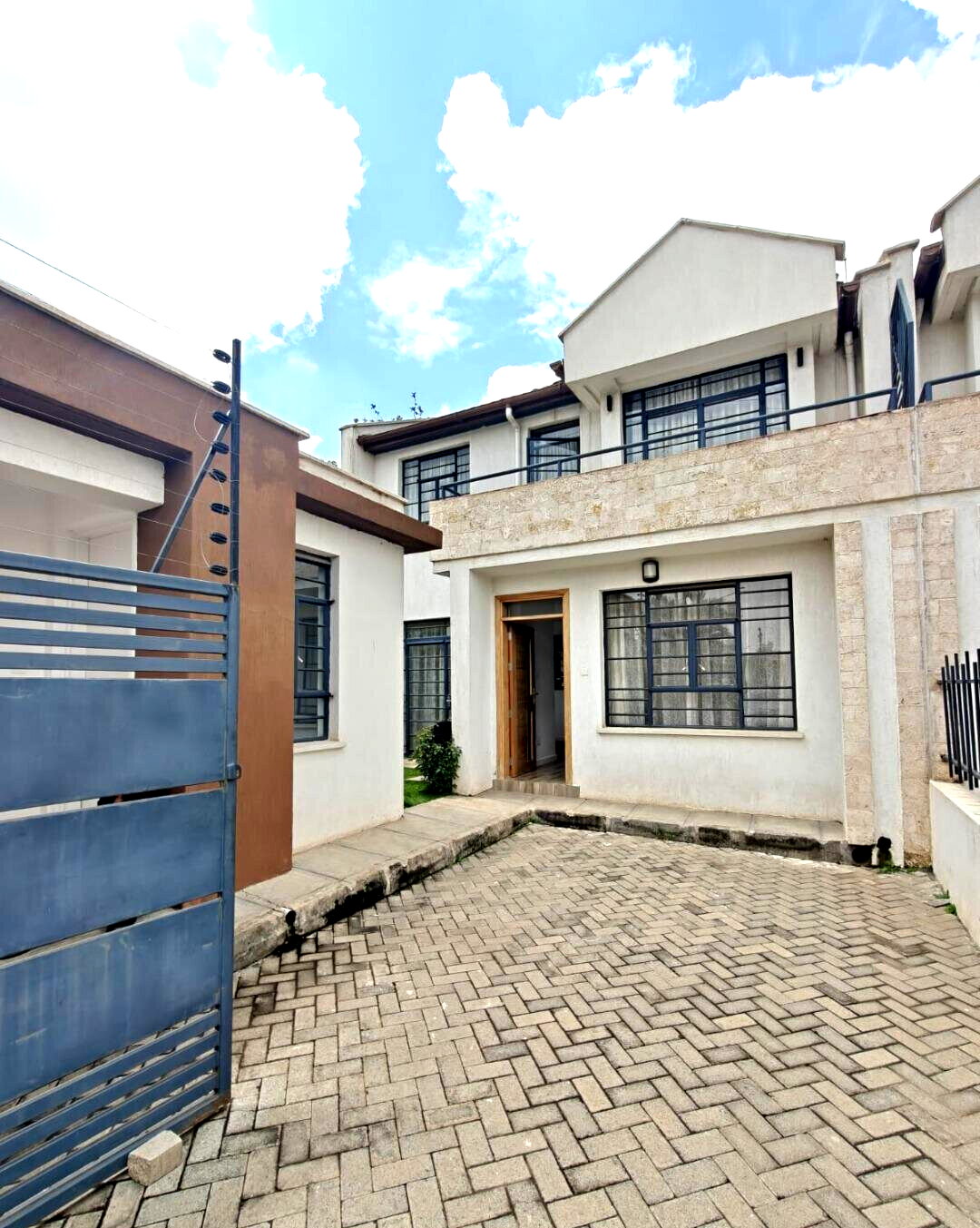 Newly Built 4BR Townhouse with Private Balconies - Mombasa Rd