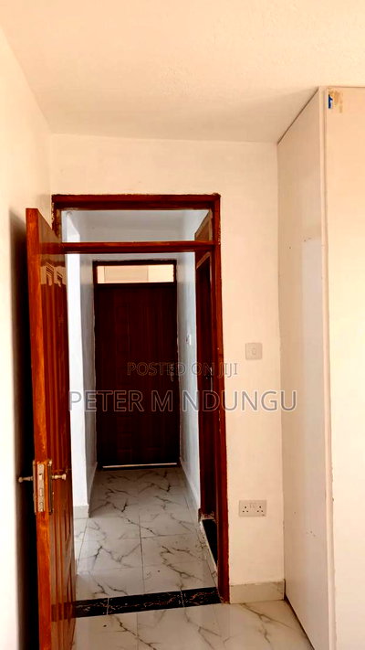 2bdrm Block of Flats in Kamakis for sale - Image 10