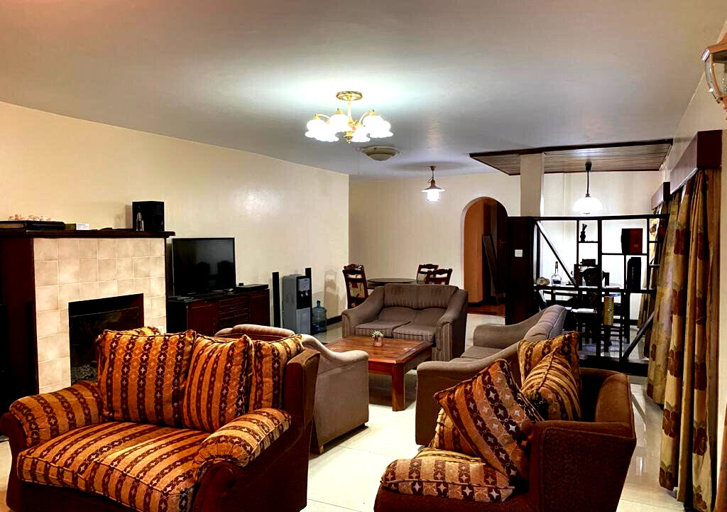 Classic 5-Bedroom Townhouse on 1 Acre with Mature Garden - Tigoni