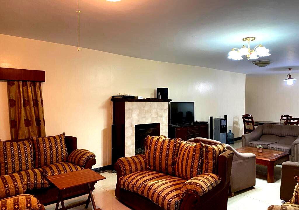 Classic 5-Bedroom Townhouse on 1 Acre with Mature Garden - Tigoni