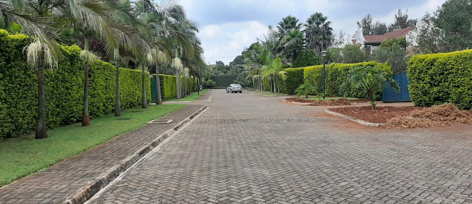 5BR All-Ensuite Townhouse with Fireplace & DSQ - Runda