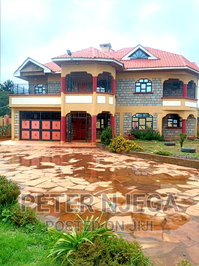 5bdrm Maisonette in Kerwa, Zambezi/Sigona for sale - Image 1