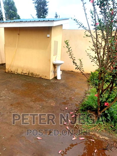 5bdrm Maisonette in Kerwa, Zambezi/Sigona for sale - Image 5