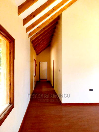 8bdrm Maisonette in Ridgeways for sale - Image 16