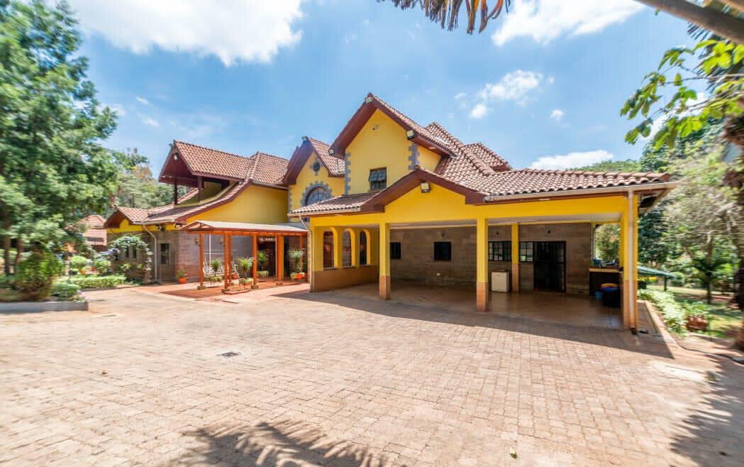6-Bedroom Villa on 1 Acre with Lush Gardens – Karen Gated Community
