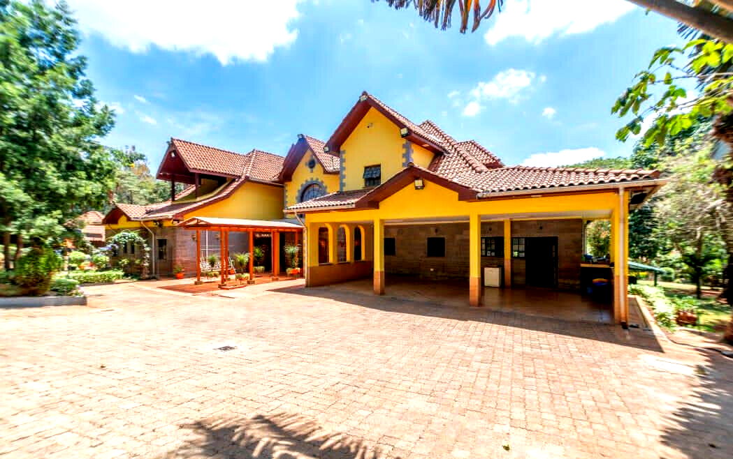 6-Bedroom Villa on 1 Acre with Lush Gardens – Karen Gated Community