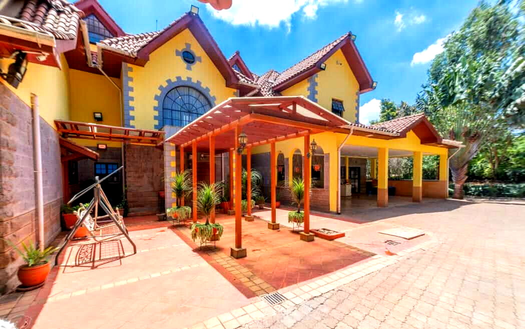 6-Bedroom Villa on 1 Acre with Lush Gardens – Karen Gated Community