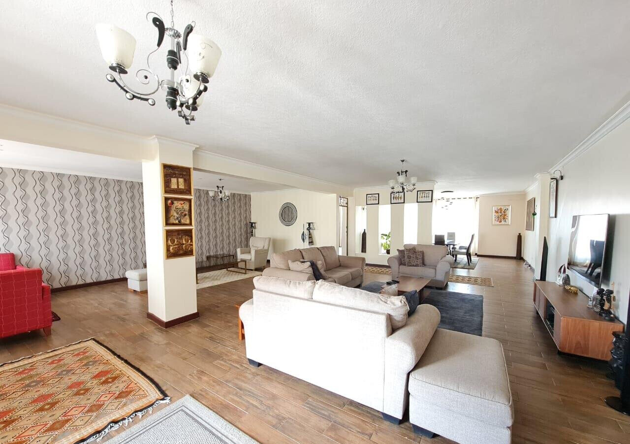 3BR Serene Apartment with Gym, Pool & Rooftop Terrace - Westlands