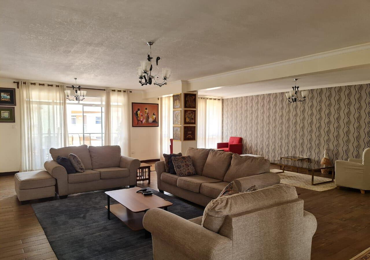 3BR Serene Apartment with Gym, Pool & Rooftop Terrace - Westlands