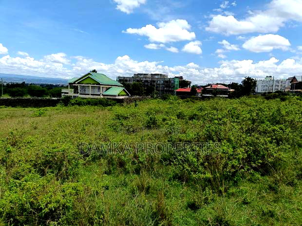1/4 Acre Plot for Sale in Naka Near Naka Primary.