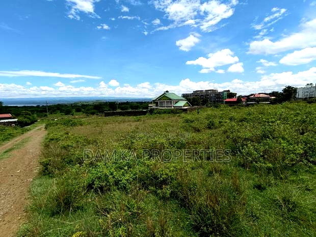 1/4 Acre Plot for Sale in Naka Near Naka Primary.