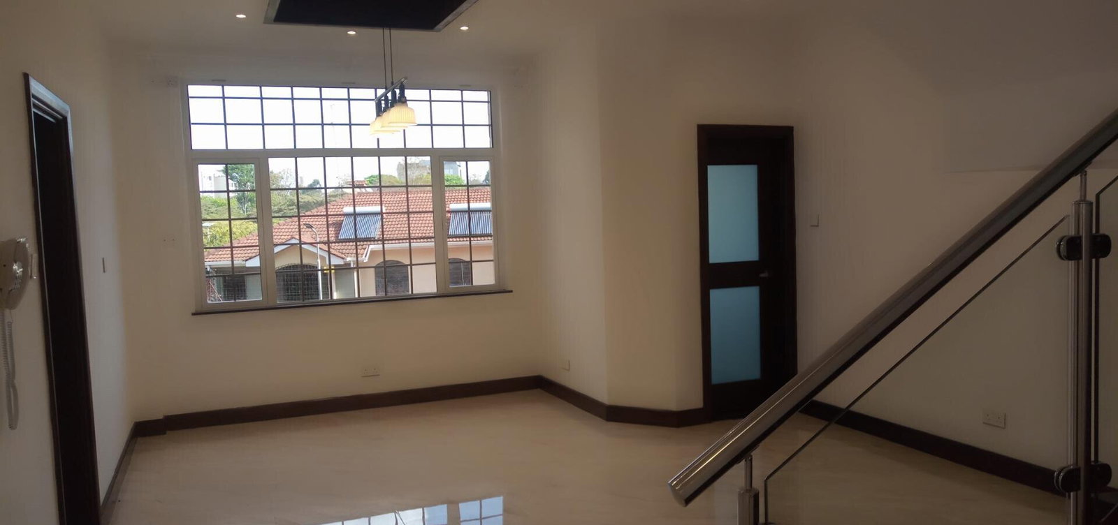 4-Ensuite Townhouse with Cinema & Lift - Spring Valley