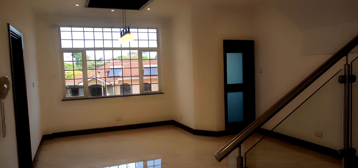 4-Ensuite Townhouse with Cinema & Lift - Spring Valley