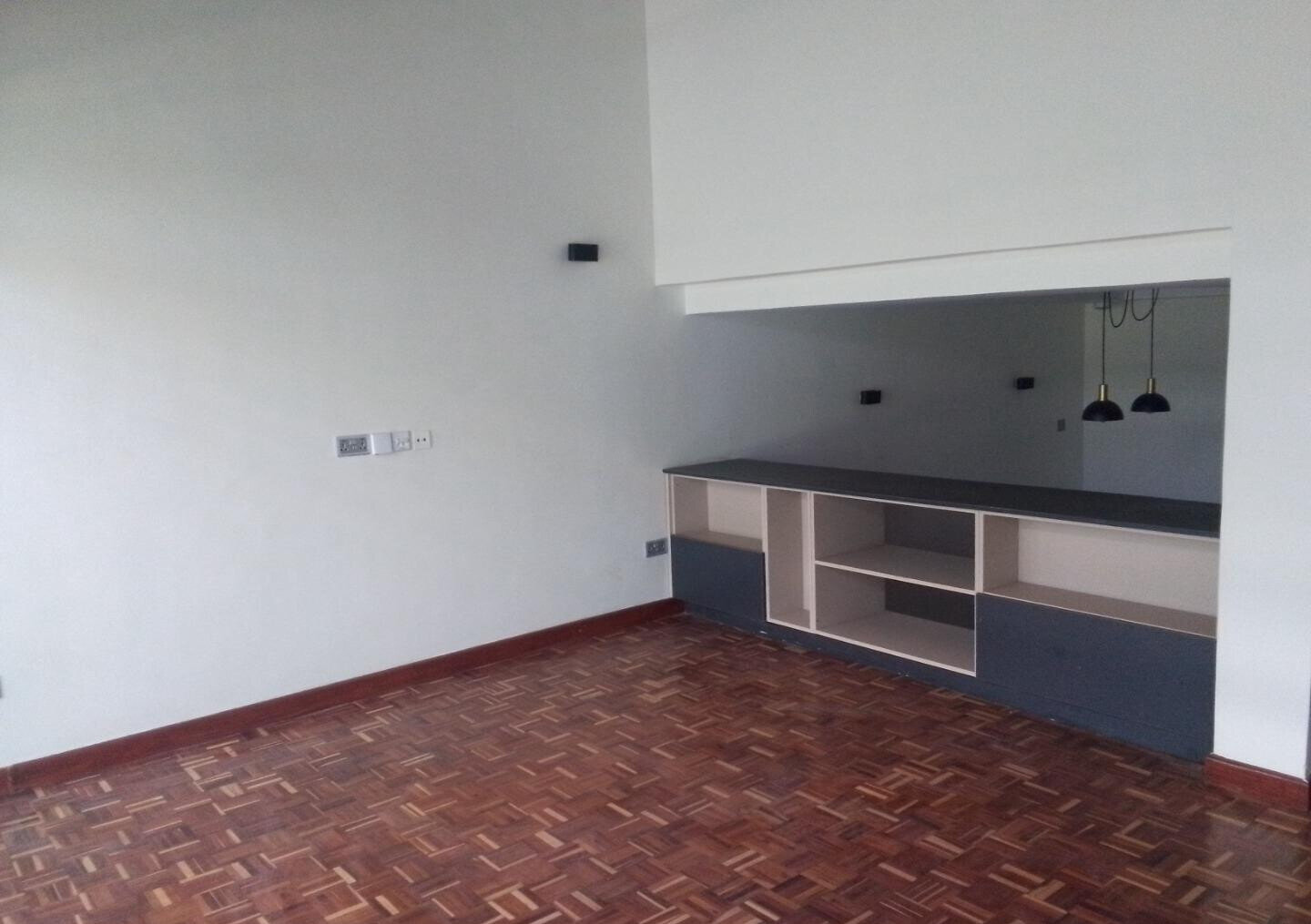 Fully Refurbished 4BR Maisonette with Garden - Westlands