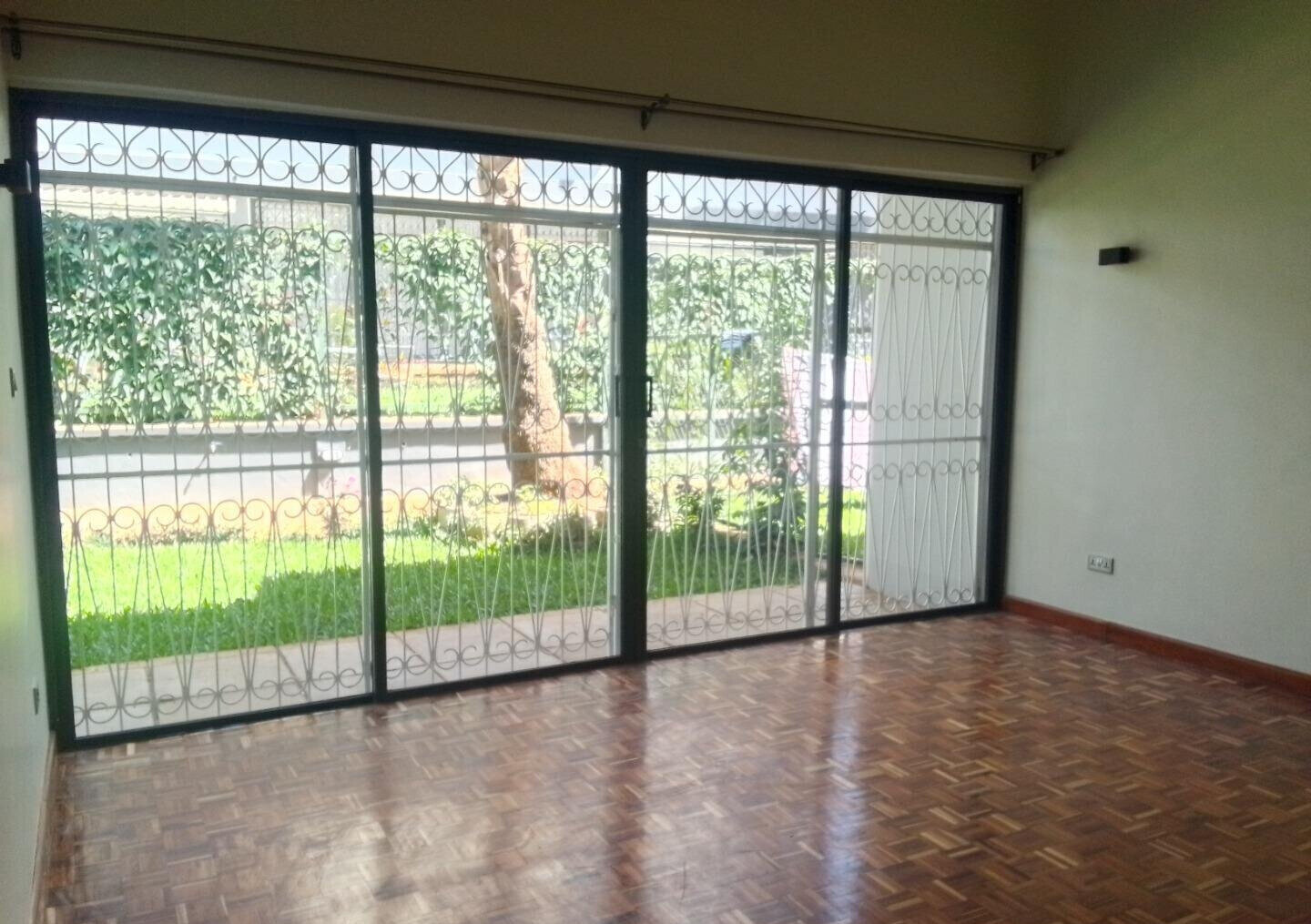Fully Refurbished 4BR Maisonette with Garden - Westlands