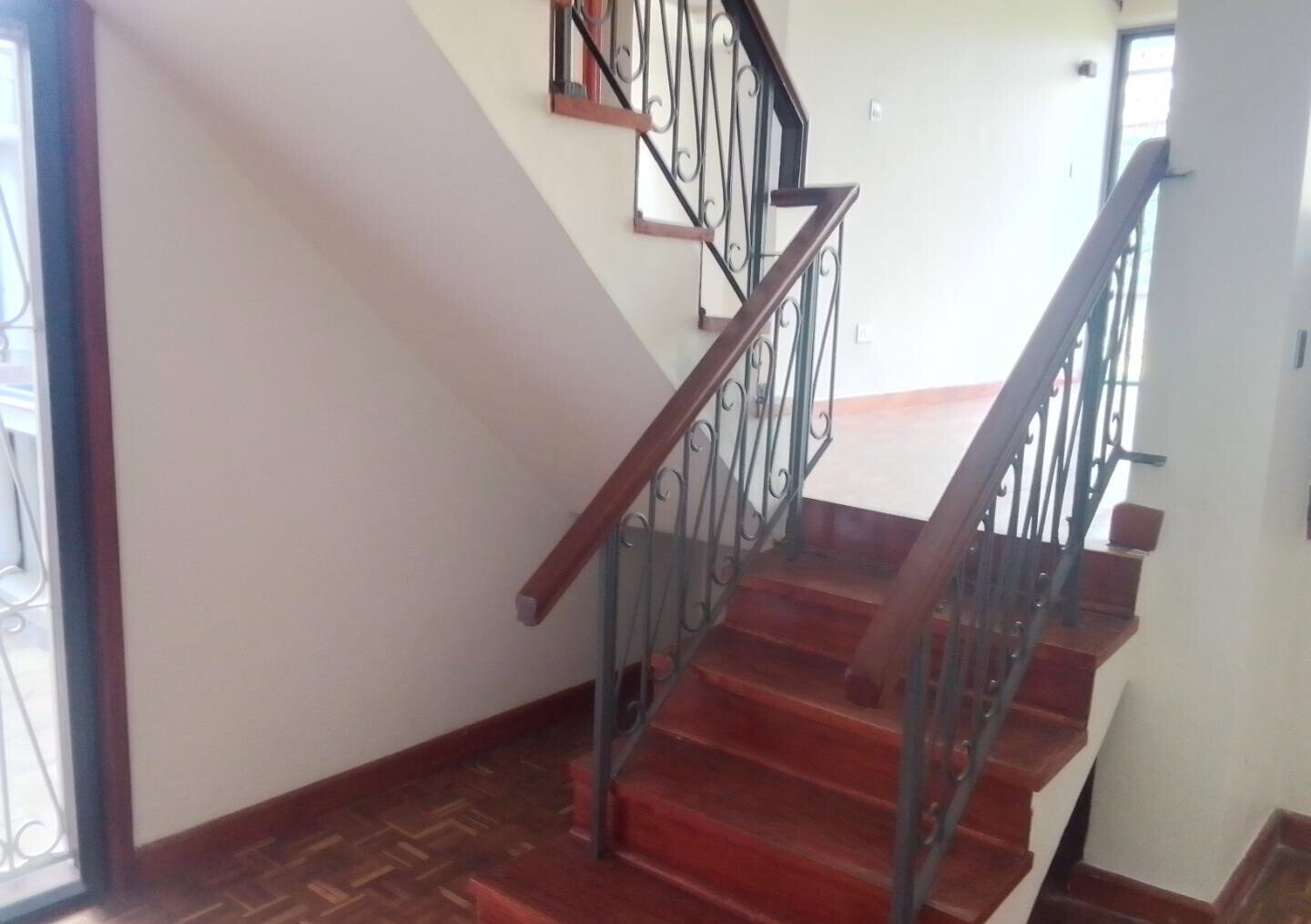Fully Refurbished 4BR Maisonette with Garden - Westlands