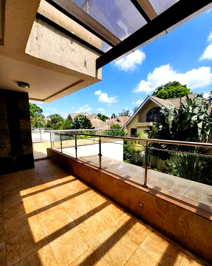 5-Ensuite Townhouse with Generator & Staff Quarters - Lavington