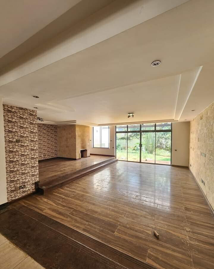 5-Ensuite Townhouse with Generator & Staff Quarters - Lavington