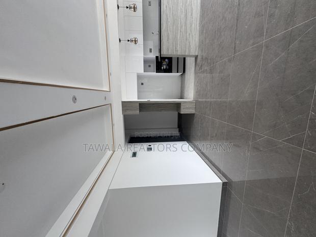 2bdrm Apartment in Argwings Yaya Area, Kilimani for rent