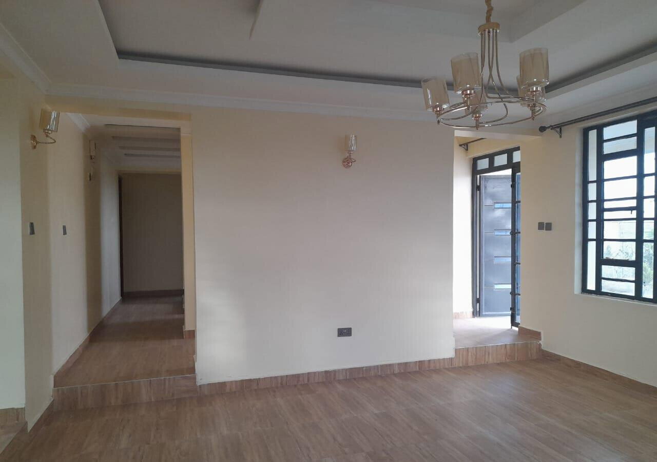 5BR All-Ensuite Townhouse with Fireplace & Borehole – Katani