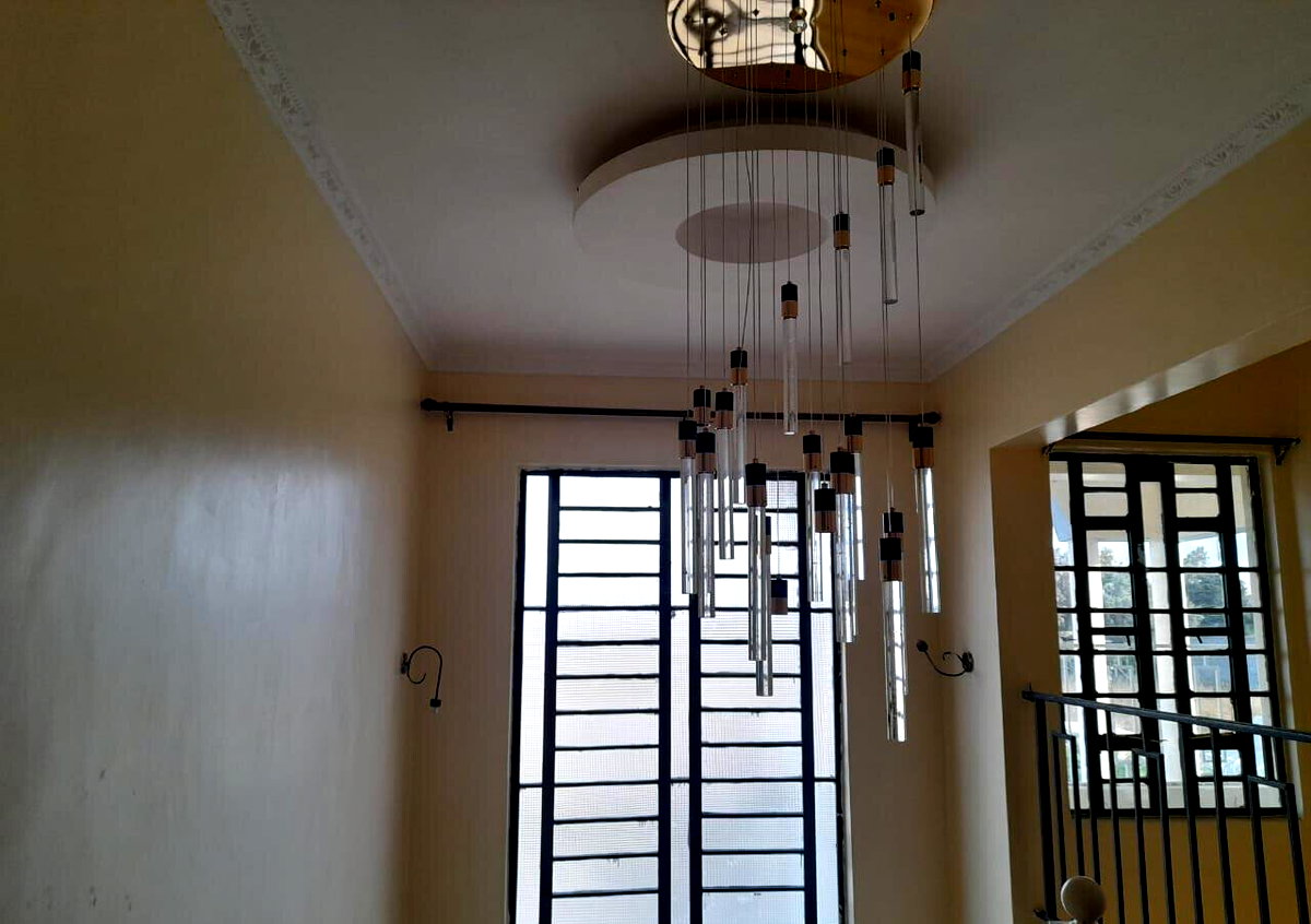 5BR All-Ensuite Townhouse with Fireplace & Borehole – Katani