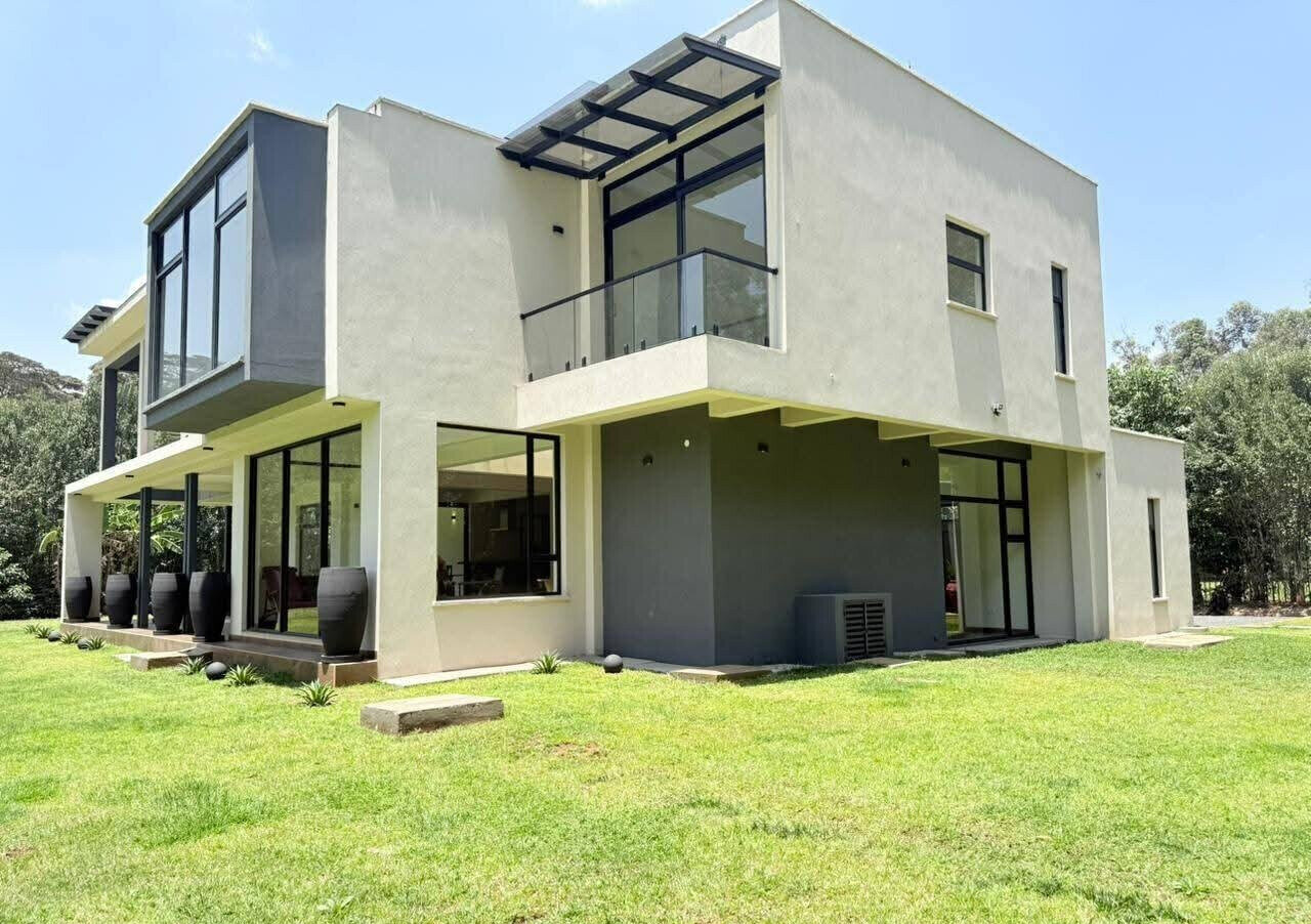 5-Bedroom Townhouse on Full 1-Acre Plot – Karen