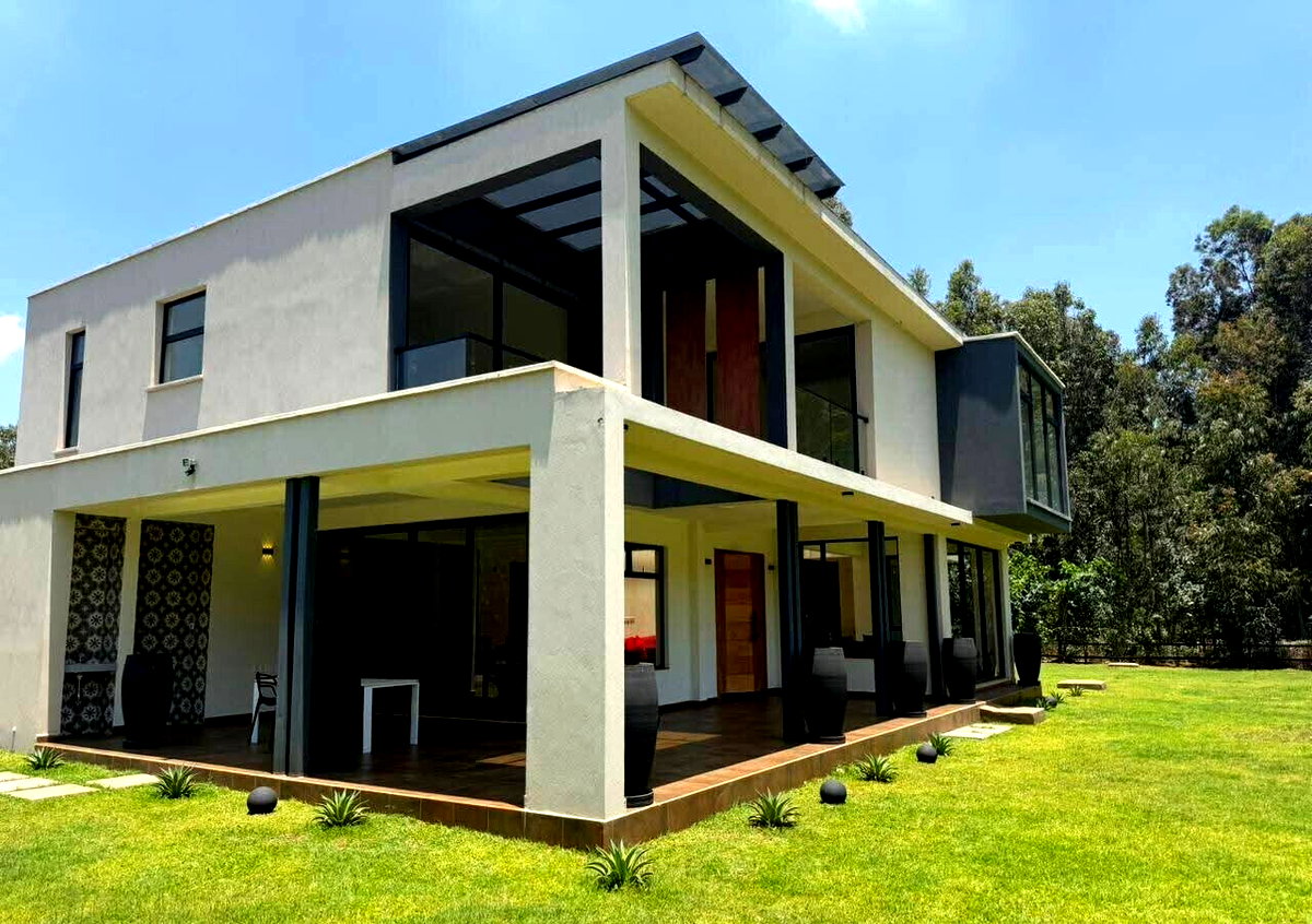 5-Bedroom Townhouse on Full 1-Acre Plot – Karen