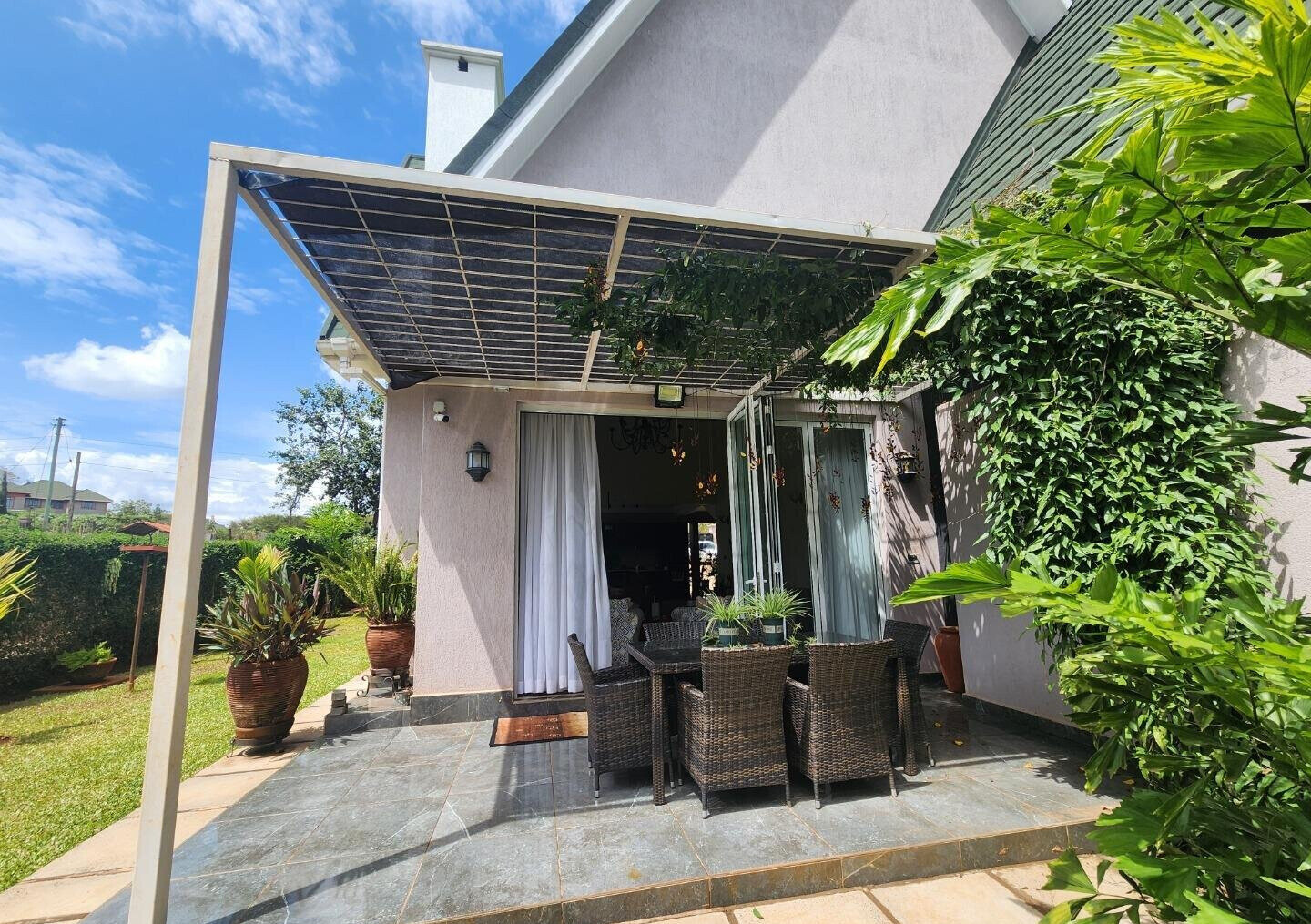 4BR All-Ensuite Townhouse with Gazebo & Golf Access - Thika Greens