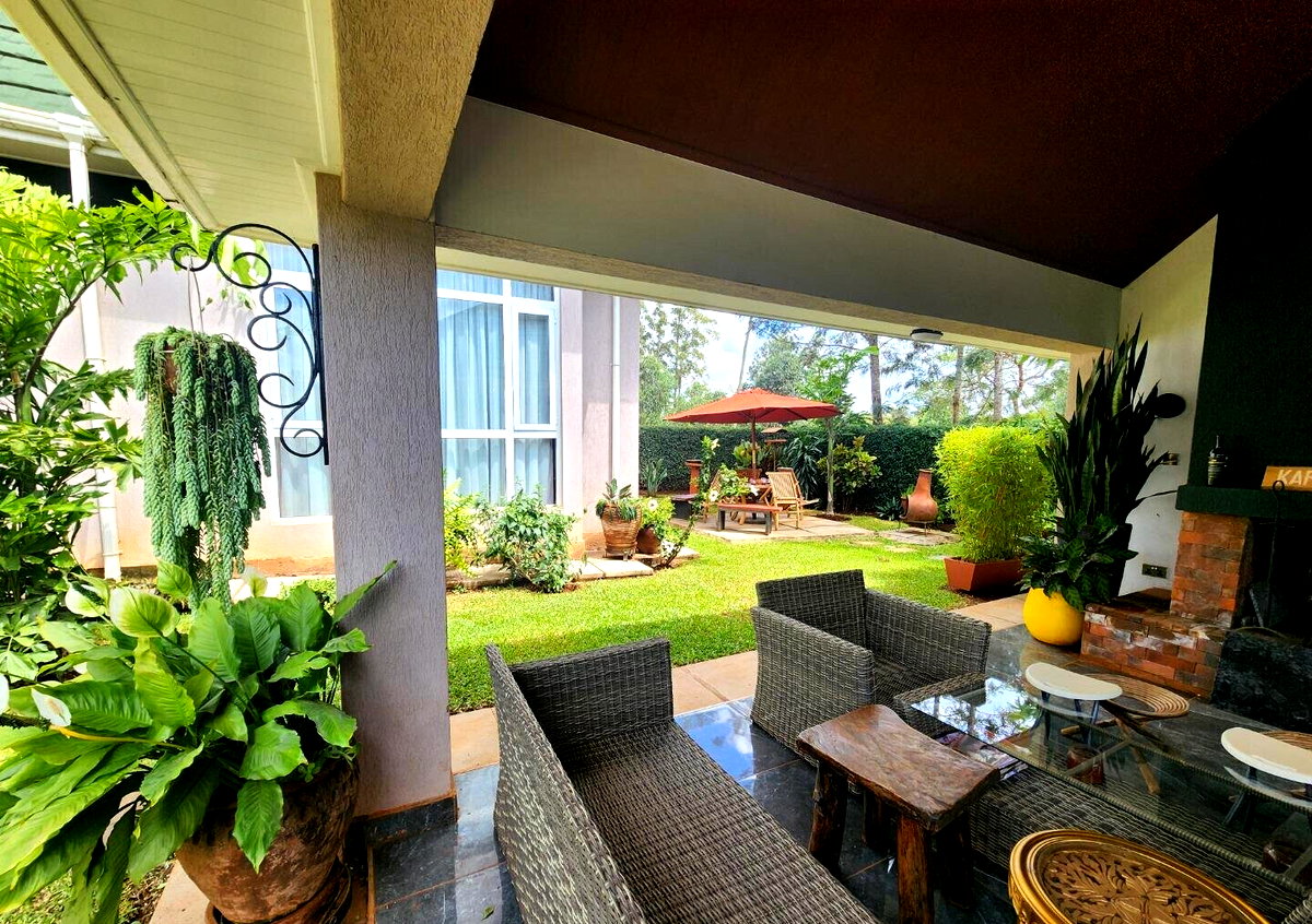 4BR All-Ensuite Townhouse with Gazebo & Golf Access - Thika Greens