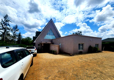 4BR All-Ensuite Townhouse with Gazebo & Golf Access - Thika Greens