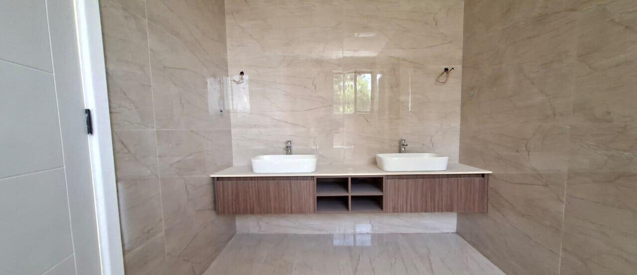 5BR Townhouse with Garden at KSh 115M