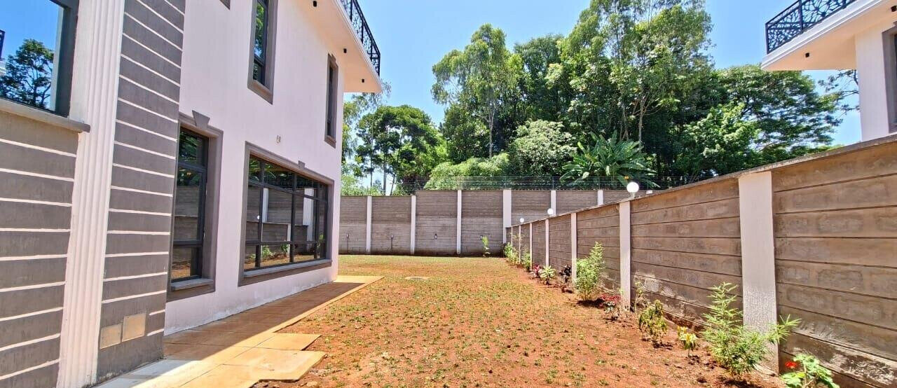 5BR Townhouse with Garden at KSh 115M