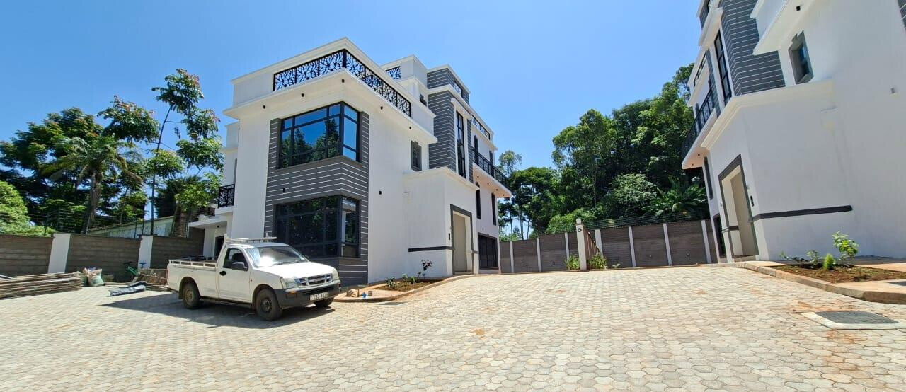 5BR Townhouse with Garden at KSh 115M