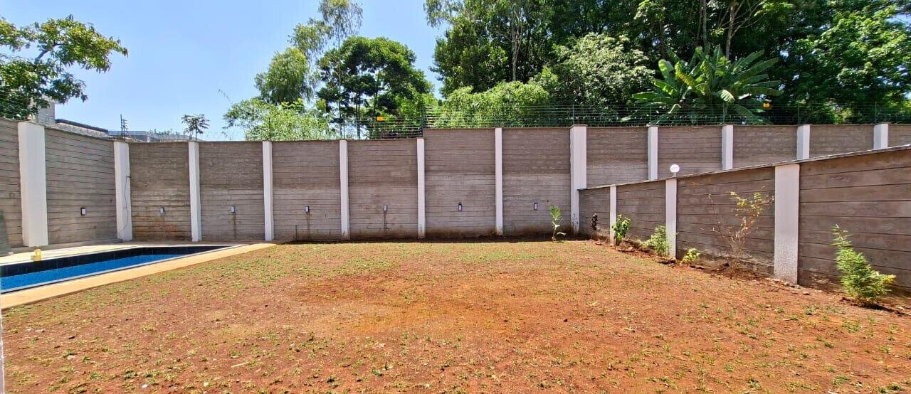 5BR Townhouse with Garden at KSh 115M