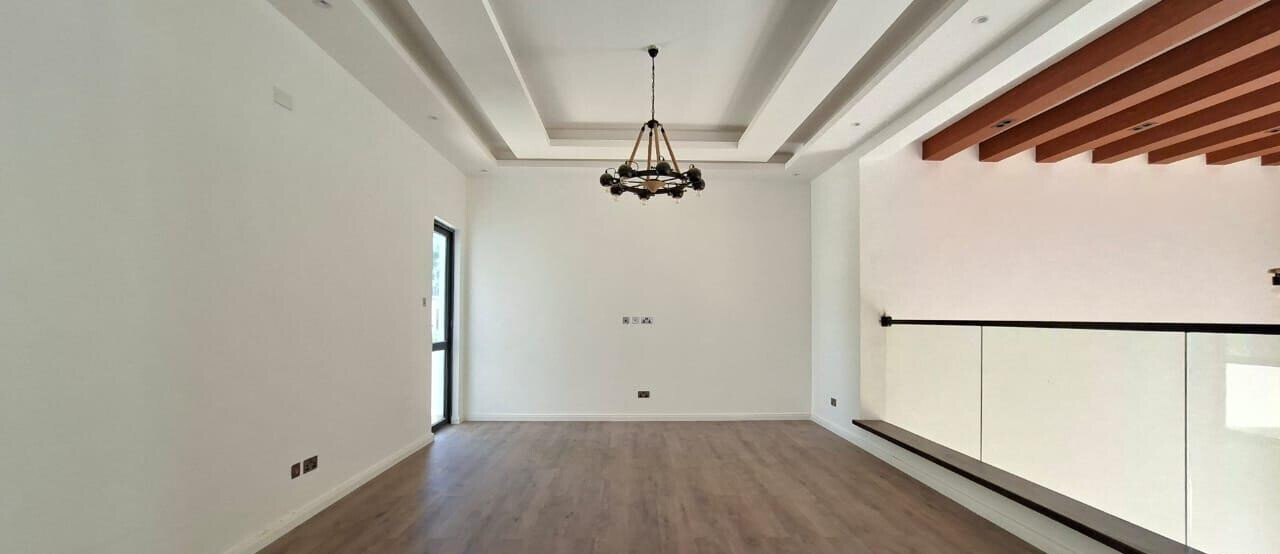 5BR Townhouse with Garden at KSh 115M
