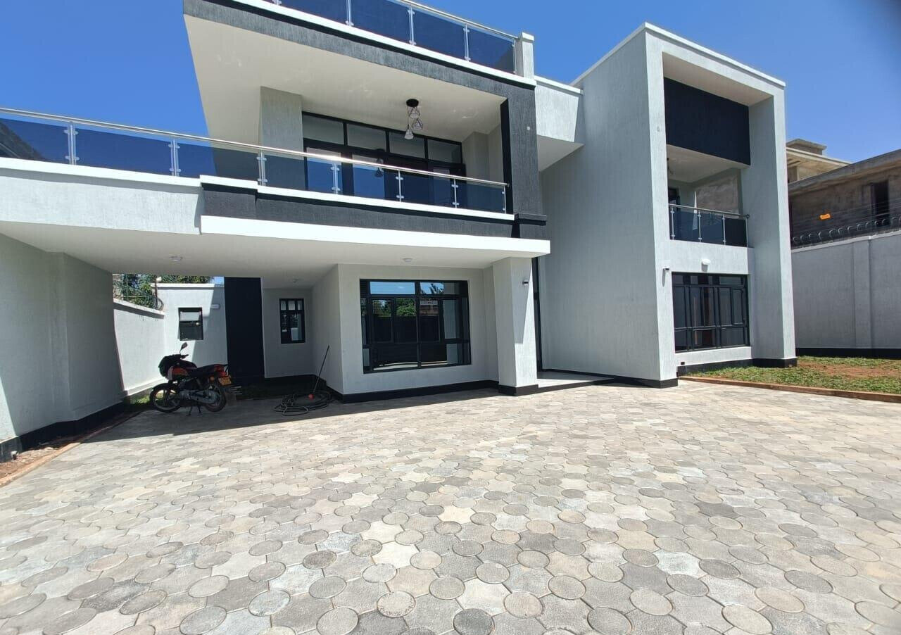 Contemporary 4BR Townhouse 2.5km from Thika Superhighway - Ruiru