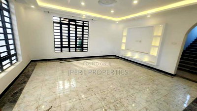 5bdrm Maisonette in Membely, Membley Estate for sale - Image 8