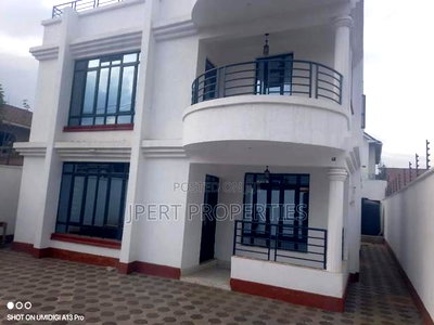 5bdrm Maisonette in Membely, Membley Estate for sale - Image 1