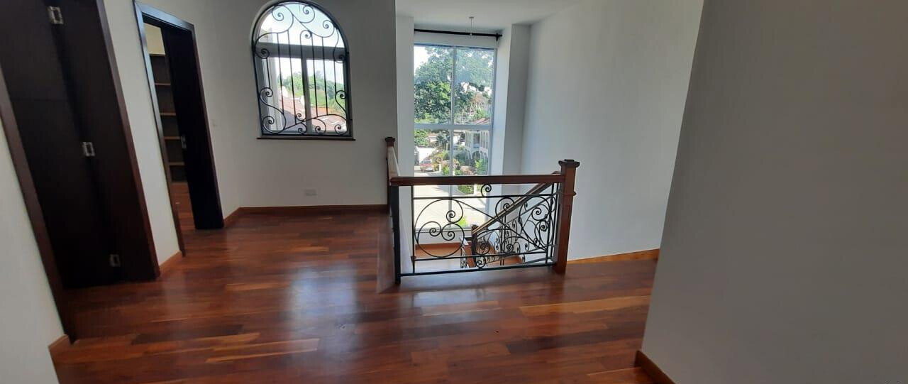 Brand New 5-Ensuite Townhouse with Library & Fireplace - Lavington