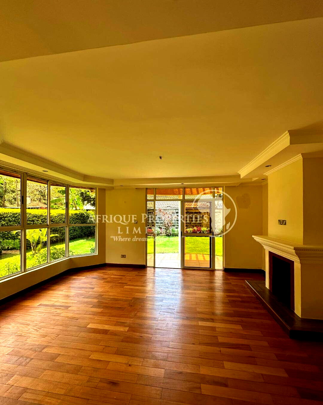 3-Level Townhouse with Fireplace, Gym & Jacuzzi - Lavington
