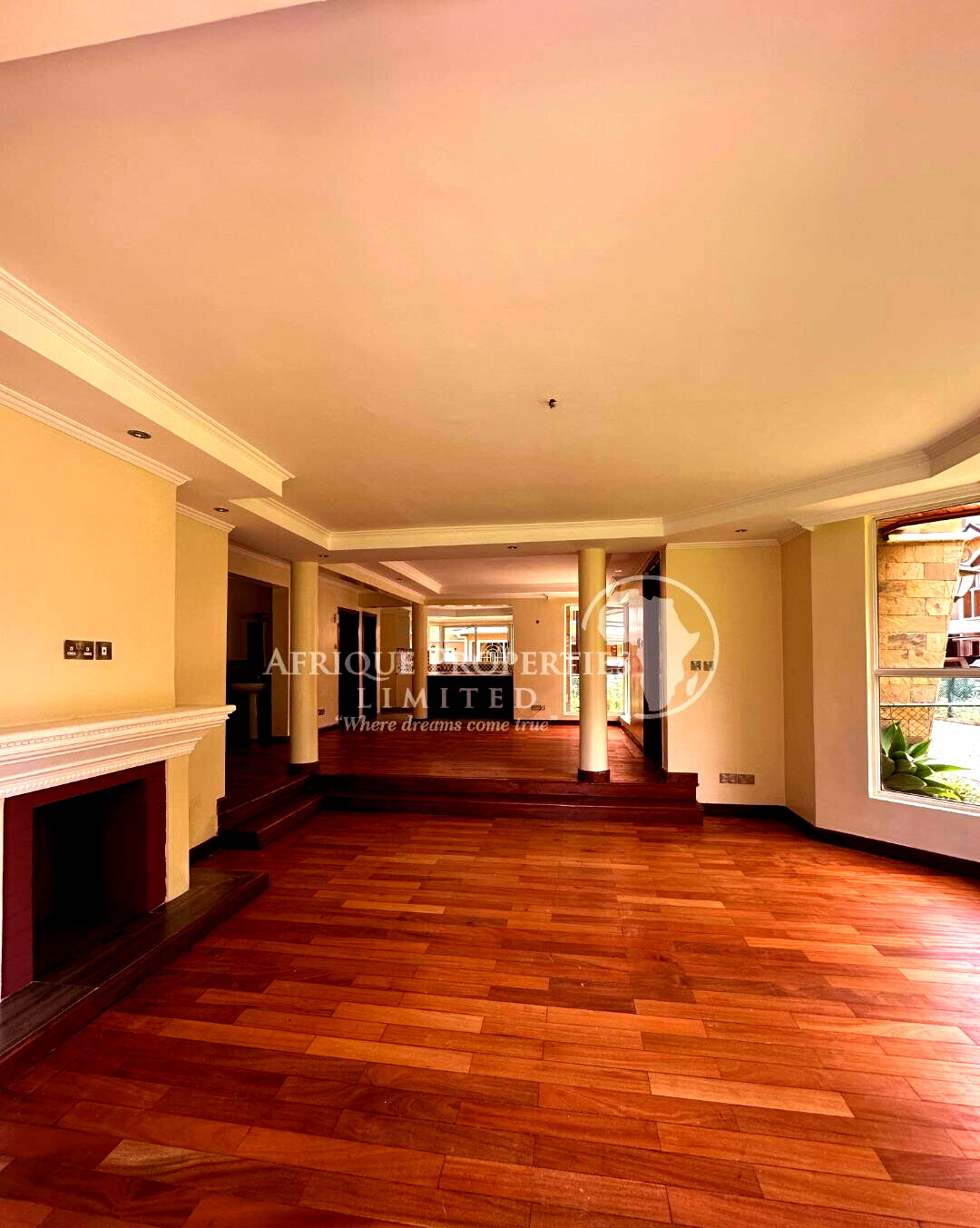 3-Level Townhouse with Fireplace, Gym & Jacuzzi - Lavington