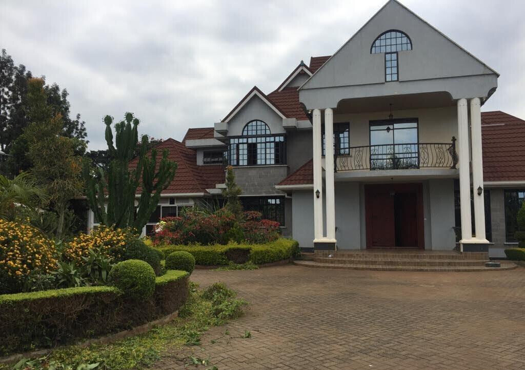 Half Acre 4BR Haven at KSh 350K