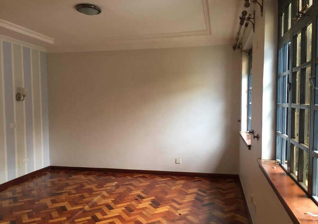 Half Acre 4BR Haven at KSh 350K
