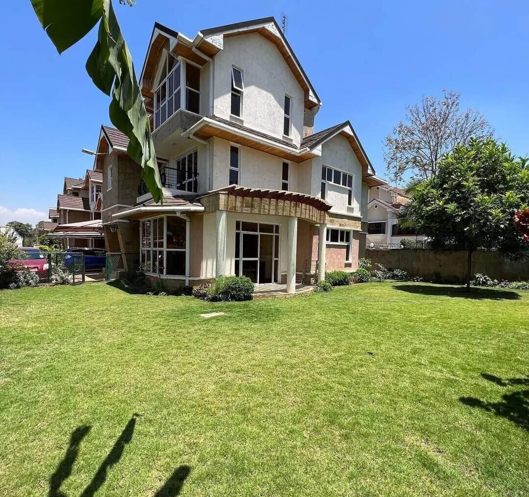 Newly Renovated 5BR Townhouse with Private Garden - Lavington